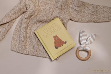 First Words/Cute Embroidered Friends - Libby Moore [KSIĄŻKA]