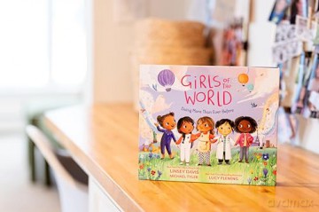 Girls Of The World Doing More Than Ever - Linsey Davis [KSIĄŻKA]