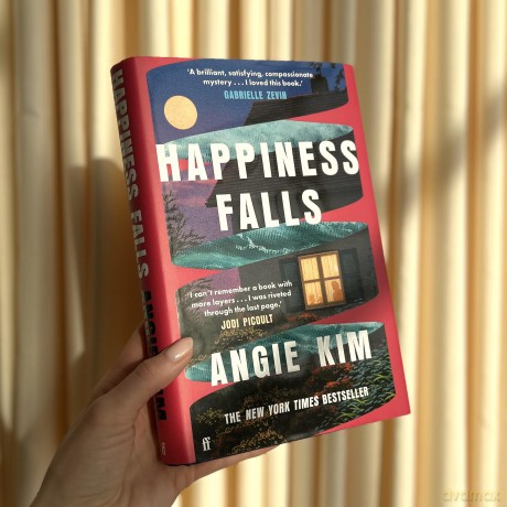 Happiness Falls - Angie Kim [KSIĄŻKA]