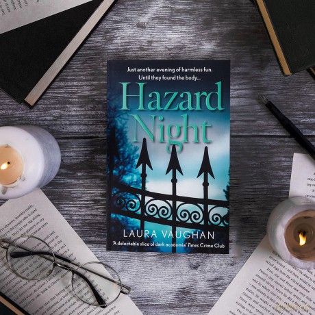 Hazard Night - Laura Vaughan [KSIĄŻKA]