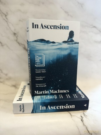 In Ascension - Martin Macinnes [KSIĄŻKA]