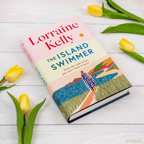 Island Swimmer - Lorraine Kelly [KSIĄŻKA]
