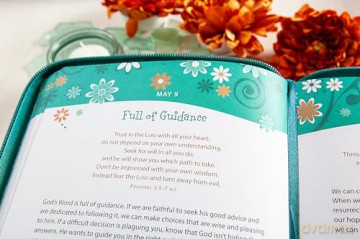 It's a Good Morning Just Because You Love Me: 365 Daily Devotions [KSIĄŻKA]