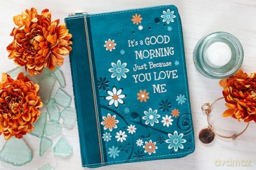 It's a Good Morning Just Because You Love Me: 365 Daily Devotions [KSIĄŻKA]
