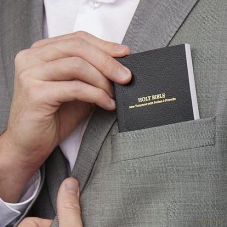 KJV, Pocket New Testament with Psalms and Proverbs, Brown Leatherflex, Red Letter, Comfort Print: KJV, New Testament With Psalms and Proverbs, Black, Red Letter, Comfort Print [KSIĄŻKA]