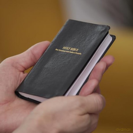 KJV, Pocket New Testament with Psalms and Proverbs, Brown Leatherflex, Red Letter, Comfort Print: KJV, New Testament With Psalms and Proverbs, Leatherflex, Black, Red Letter, Comfort Print [KSIĄŻKA]