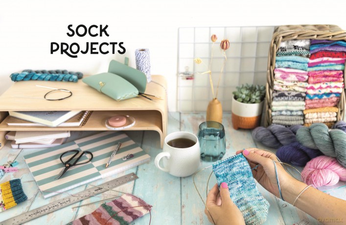 Knit A Box Of Socks - Julie Lebouthillier [KSIĄŻKA]