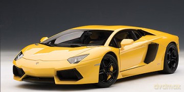 Autoart Lamborghini Aventador Lp7004 [ZABAWKA]