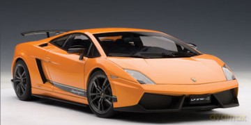 Autoart Lamborghini Gallardo Lp5704 [ZABAWKA]
