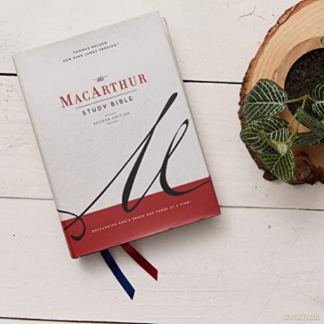 NKJV, MacArthur Study Bible, 2nd Edition, Genuine Leather, Black, Thumb-indexed, Comfort Print: Unleashing God's Truth One Verse at a Time - John Macarthur [KSIĄŻKA]