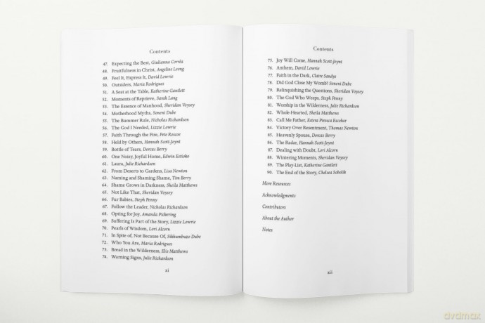 Praying Through Infertility: A 90-Day Devotional for Men and Women - Sheridan Voysey [KSIĄŻKA]