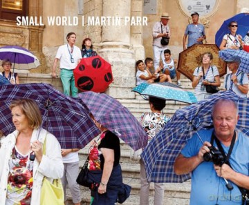 Small World - Martin Parr [KSIĄŻKA]