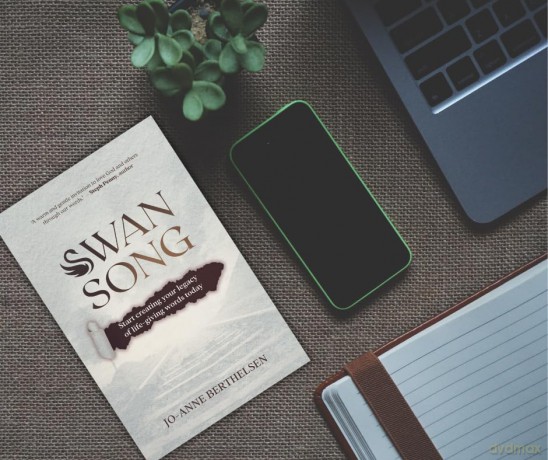 Swansong - Jo-Anne Berthelsen [KSIĄŻKA]