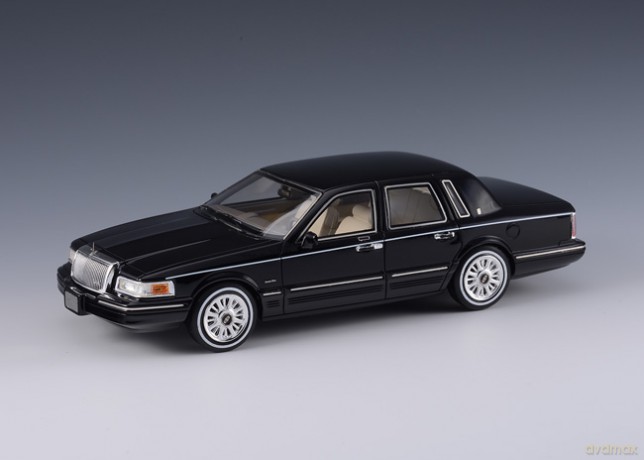Glm Lincoln Town Car 1997 (black) [ZABAWKA]
