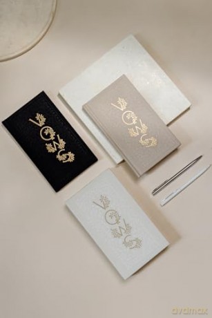 Wedding Vows Book - Korie Herold [KSIĄŻKA]