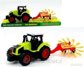 Traktor z maszyną rolniczą