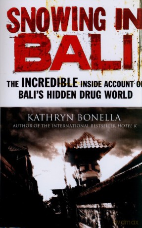 Snowing in Bali - Kathryn Bonella [KSIĄŻKA]