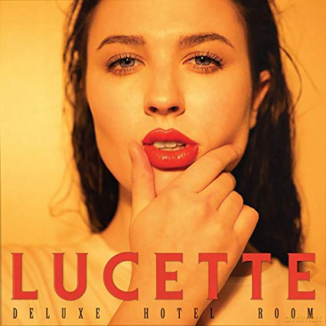 Lucette: Deluxe Hotel Room [Winyl]
