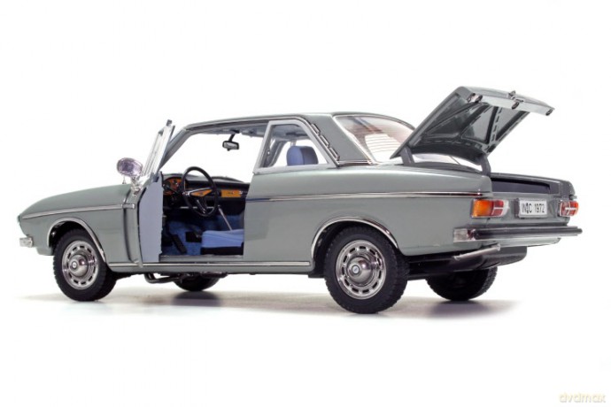 Signature 1972 Audi C100 2 Doors [ZABAWKA]