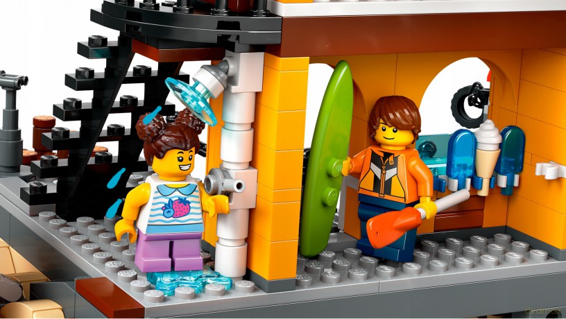 LEGO City Nadmorski Port Ze Statkiem Towarowym (60422) [KLOCKI]