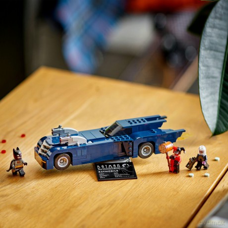 LEGO Super Heroes Batman z Batmobilem Kontra Harley Quinn Mi Mr Freeze (76274) [KLOCKI]