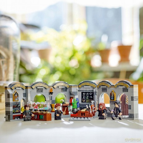 LEGO Harry Potter Zamek Hogwart: Zajęcia z Eliksirów (76431) [KLOCKI]