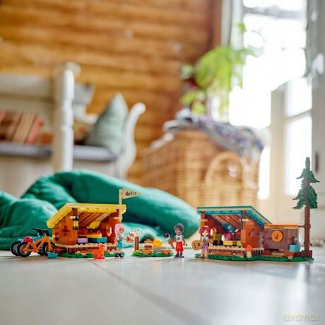 LEGO Friends Przytulne Domki Na Letnim Obozie (42624) [KLOCKI]