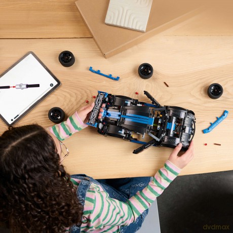 LEGO Technic Samochód wyścigowy Porsche GT4 e-Performance (42176) [KLOCKI]