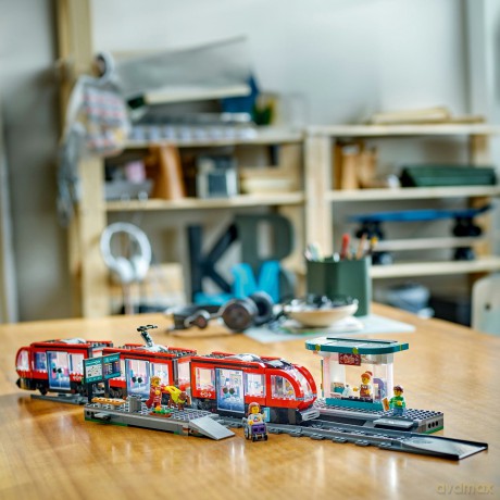 LEGO City Tramwaj Miejski Ze Stacją (60423) [KLOCKI]