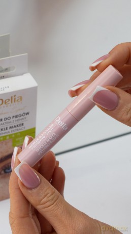 DELIA EYEBROW EXPERT Marker do piegów z henny