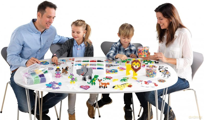 HAMA - gift box approx. 6,000 beads + 3 plates (383047)