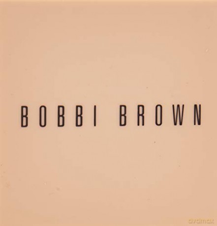 Bobbi Brown Nude Finish Illuminating Powder 04 Buff 6,6g