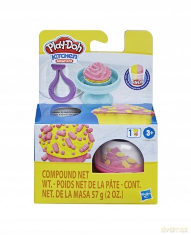 Play Doh cupcakes and macarons
