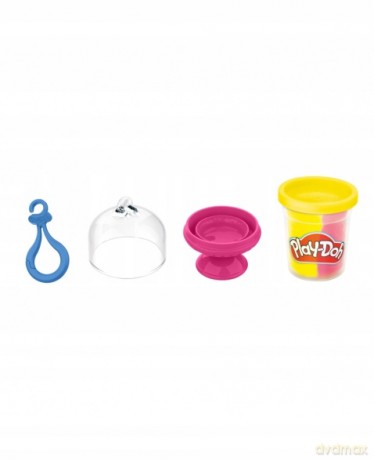 Play Doh cupcakes and macarons