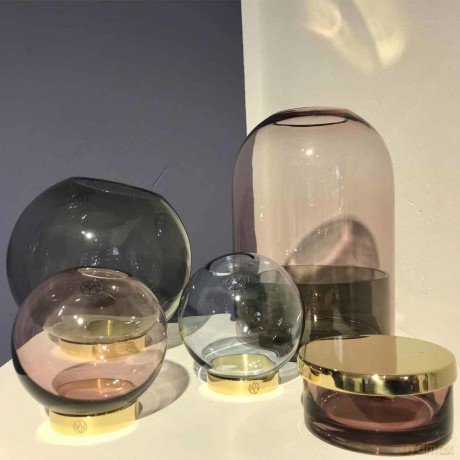 AYTM - GLOBE vase with stand, 10cm - Forest/Gold