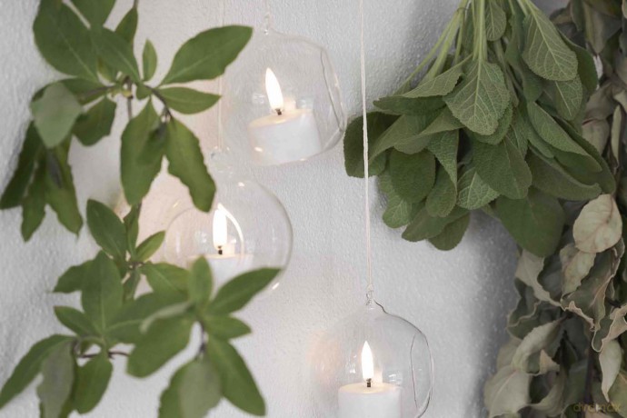 Uyuni - LED tealight premium w/ screw - Nordic White - 4x2,5 cm (UL-TE-NW040)