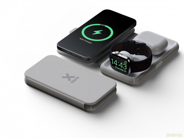 Xtorm - Foldable Wireless Travel Charger 3in1 - 15W