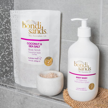 Bondi Sands - Tropical Rum Coconut & Sea Salt Body Scrub 250 g