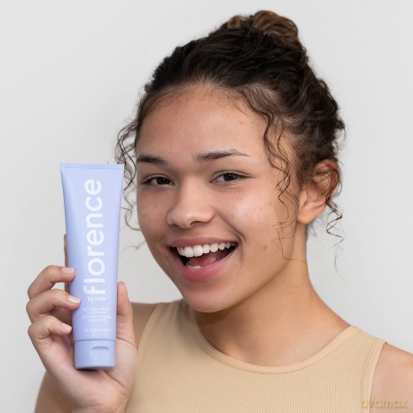 Florence by Mills - Get That Grime Face Scrub 100ml