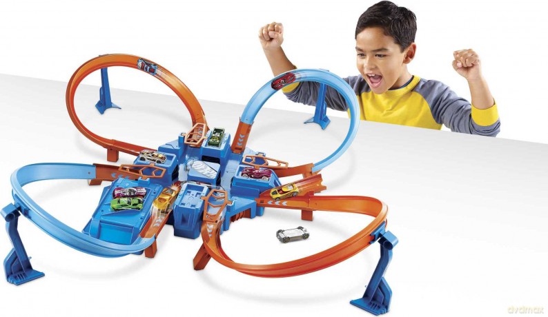 Hot Wheels - Criss Cross Crash Track Set (DTN42)