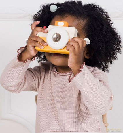 Le Toy Van - Wooden Toy Camera (LPL115)