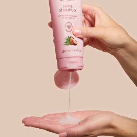 Szampon nawilżający Lee Stafford - Coco Loco Shine Shampoo 250 ml