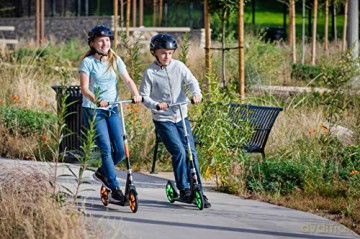 Razor - A5 Lux Light Up Scooter - Green (13073033)