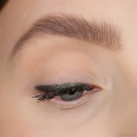 Sandstone - Waterproof Metallic Eyeliner 83 Green envy