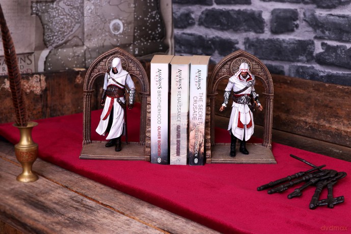 Assassins Creed: Assassins Creed Altair And Ezio Bookends 24cm