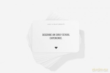 100 Questions: A Toolkit of 100 Questions to Spark Exciting and Meaningful Conversations - The School of Life [KSIĄŻKA]