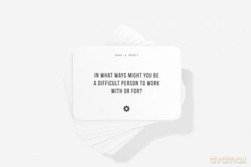 100 Questions: A Toolkit of 100 Questions to Spark Exciting and Meaningful Conversations - The School of Life [KSIĄŻKA]