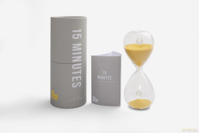 15 Minute Timer: An Elegant Hourglass Sand Timer Which Measures 15 Minutes Precisely from the Start of Each Turn - The School of Life [KSIĄŻKA]