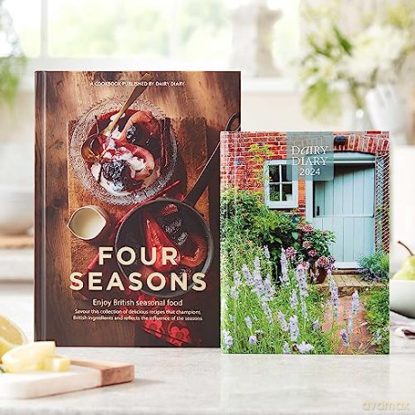 2024 Dairy Diary + Four Seasons Cookbook - Emily Davenport [KSIĄŻKA]