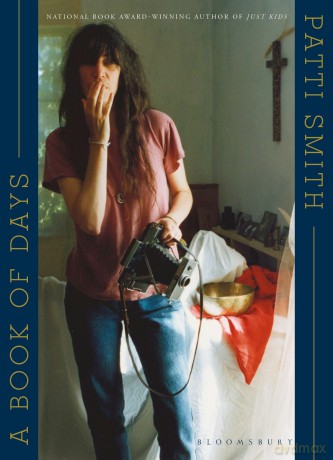 A Book of Days - Patti Smith [KSIĄŻKA]